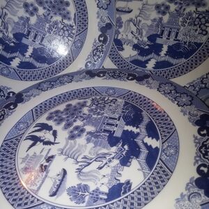 3 EXQUISITE AND ELEGANT BRISTOL HOUSE BLUE WILLOW DINNER PLATES